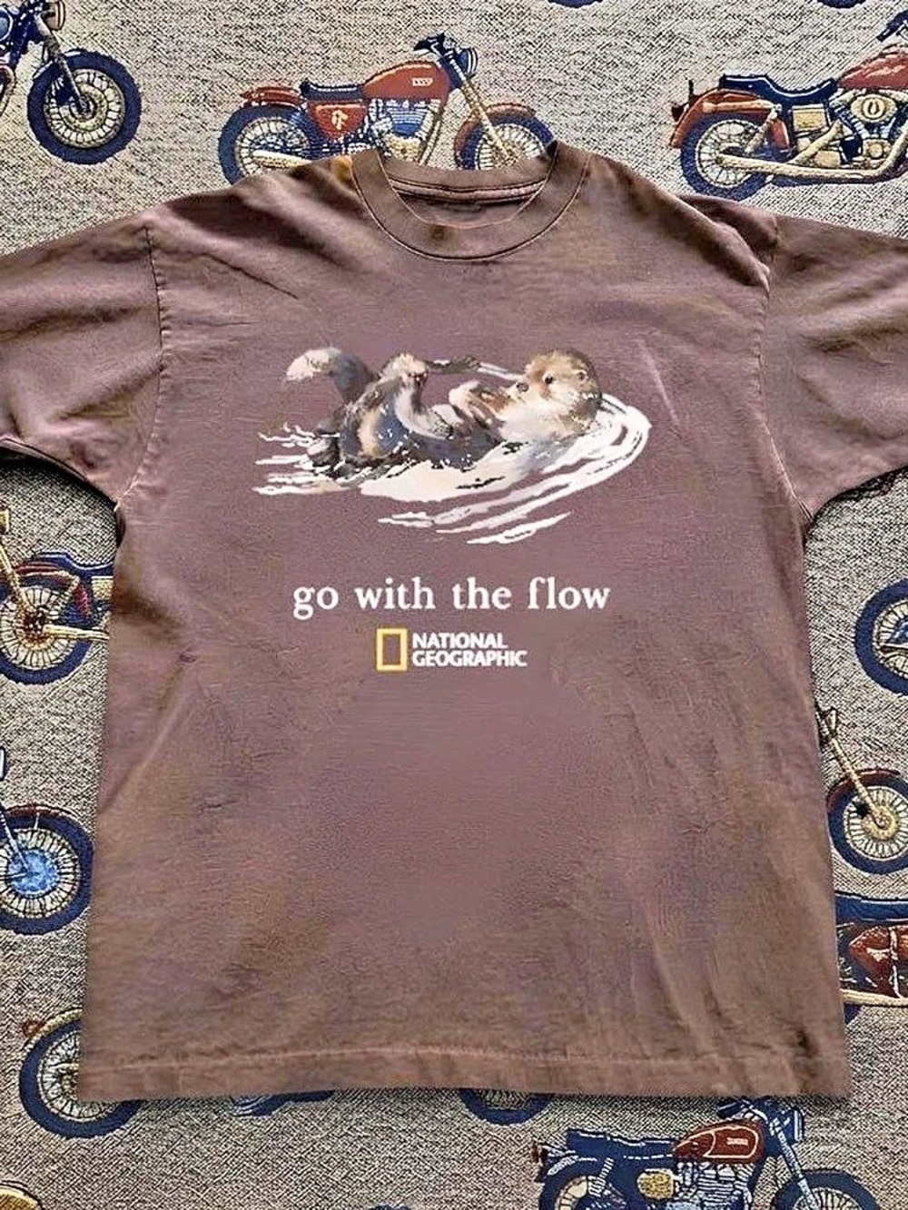 Go With The Flow Sea Otters Animal Nature Vintage Brown T-Shirt